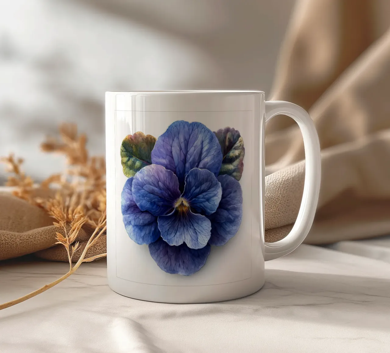 Fiore di violetta africana 3 tazza in ceramica da Bold Blooms