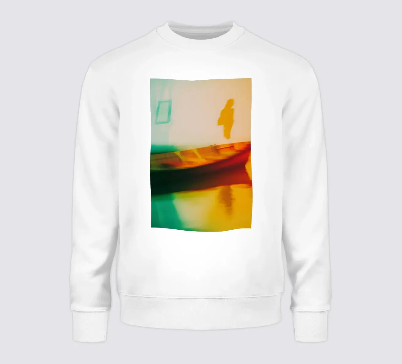 Schaduwen en reflecties van een neonboot sweatshirt van Le Flou