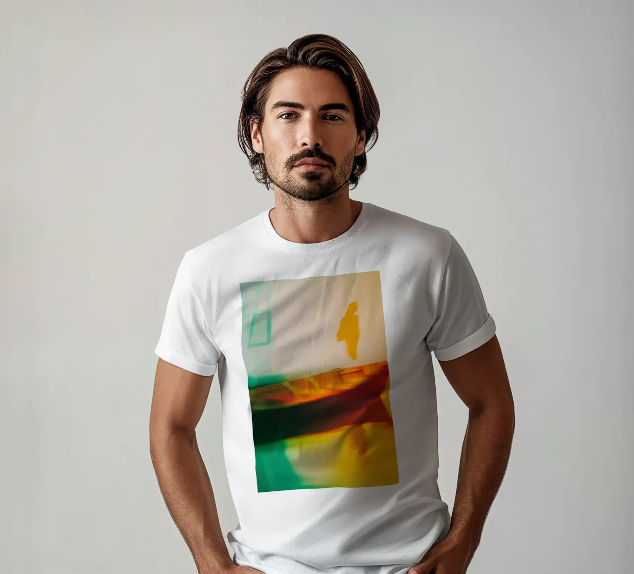 Schaduwen en reflecties van een neonboot t-shirt van Le Flou