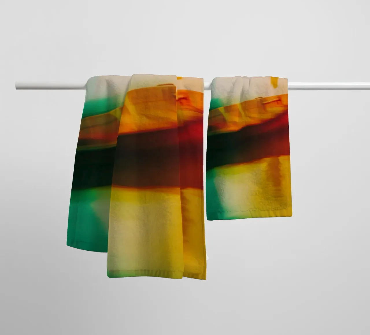 Schaduwen en reflecties van een neonboot badhanddoek van Le Flou