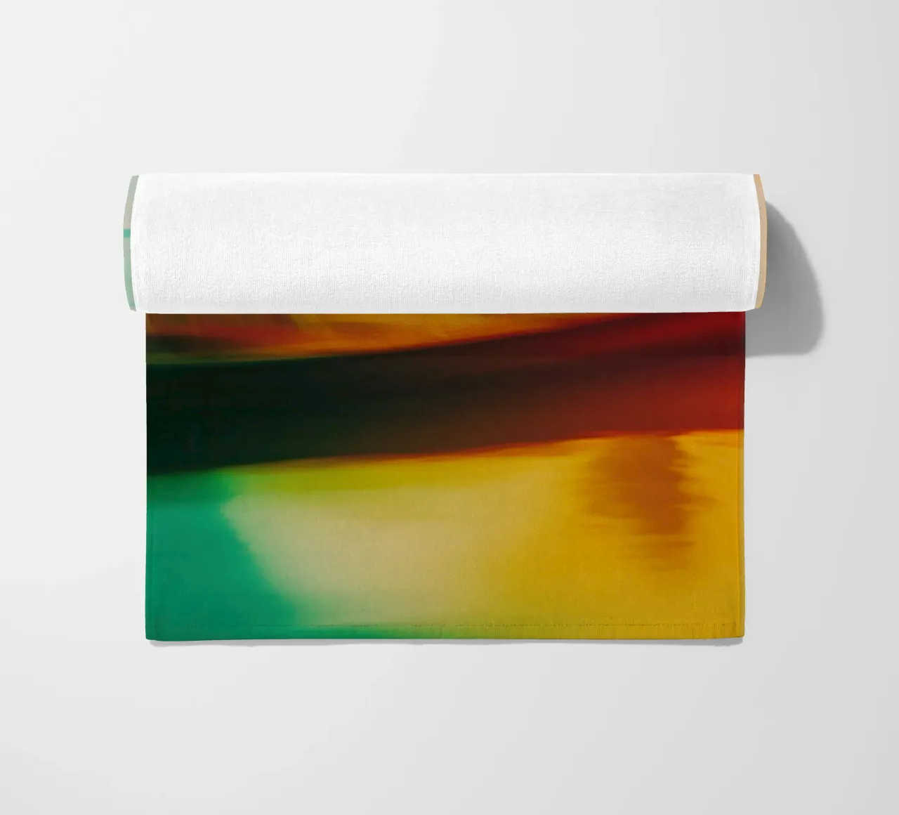 Schaduwen en reflecties van een neonboot strandhanddoek van Le Flou