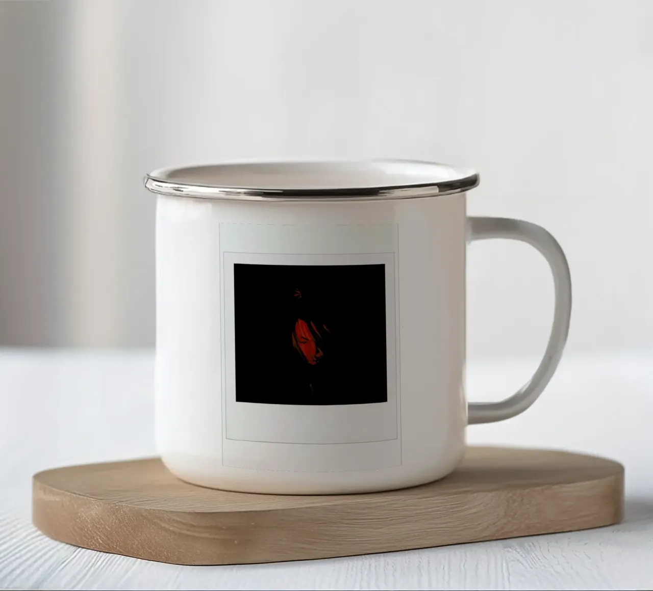Noir et Rouge 01 tazza in smalto da Lou Garoup