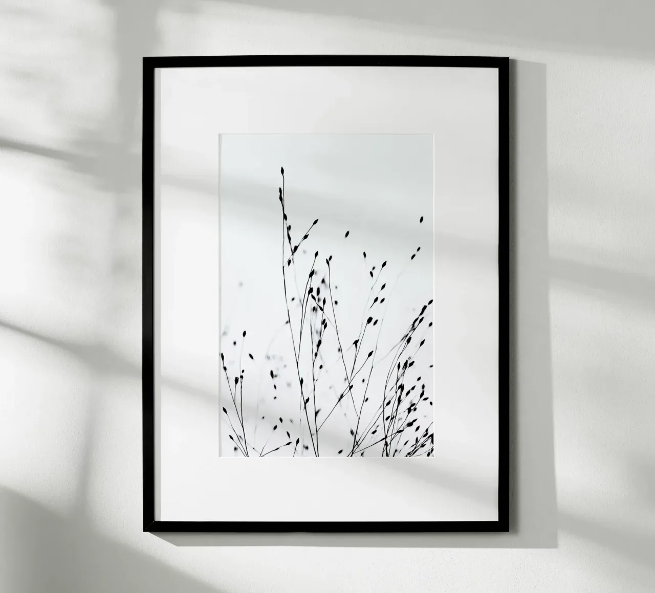 Black Grass poster con telaio in alluminio da Monika Strigel