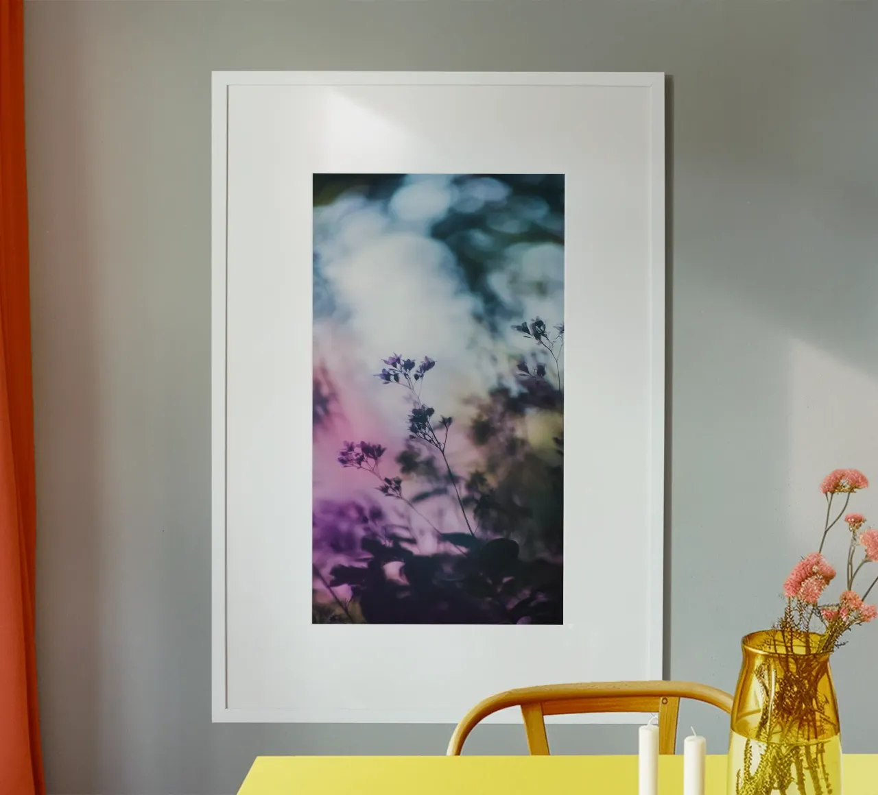 Bloemen in de schemering van de Provence poster met kunststof frame van Le Flou