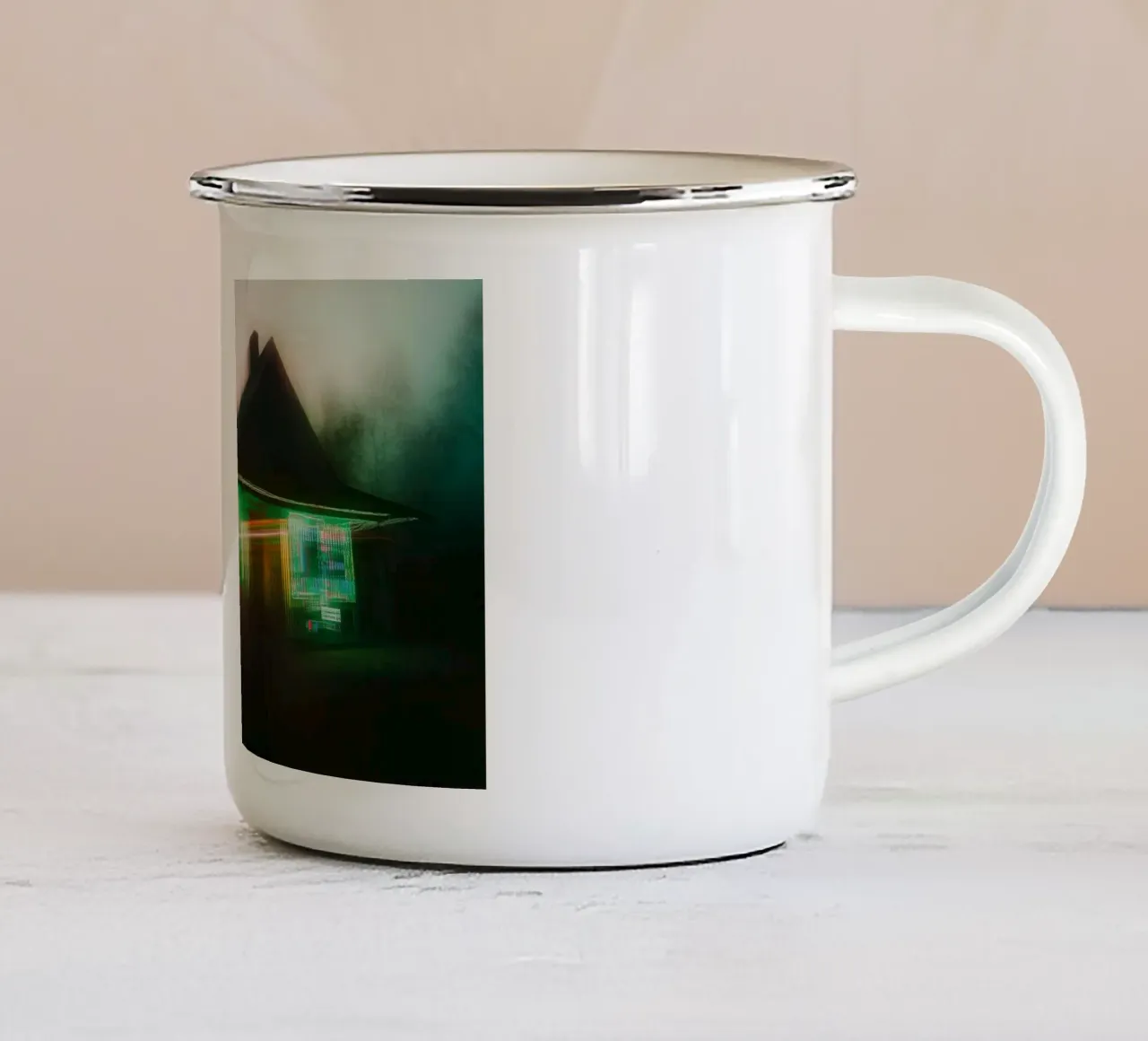 Ritmo di luce: la casa e le sue luci vibranti tazza in smalto da Le Flou