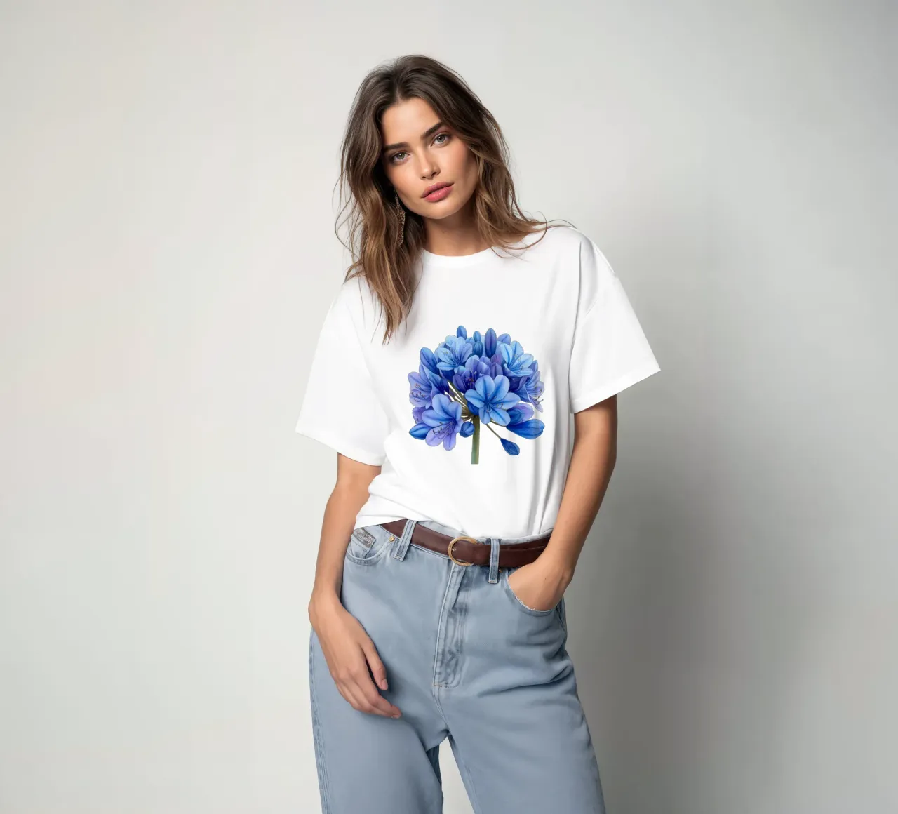 Fleur d'agapanthe 1 t-shirt de Bold Blooms