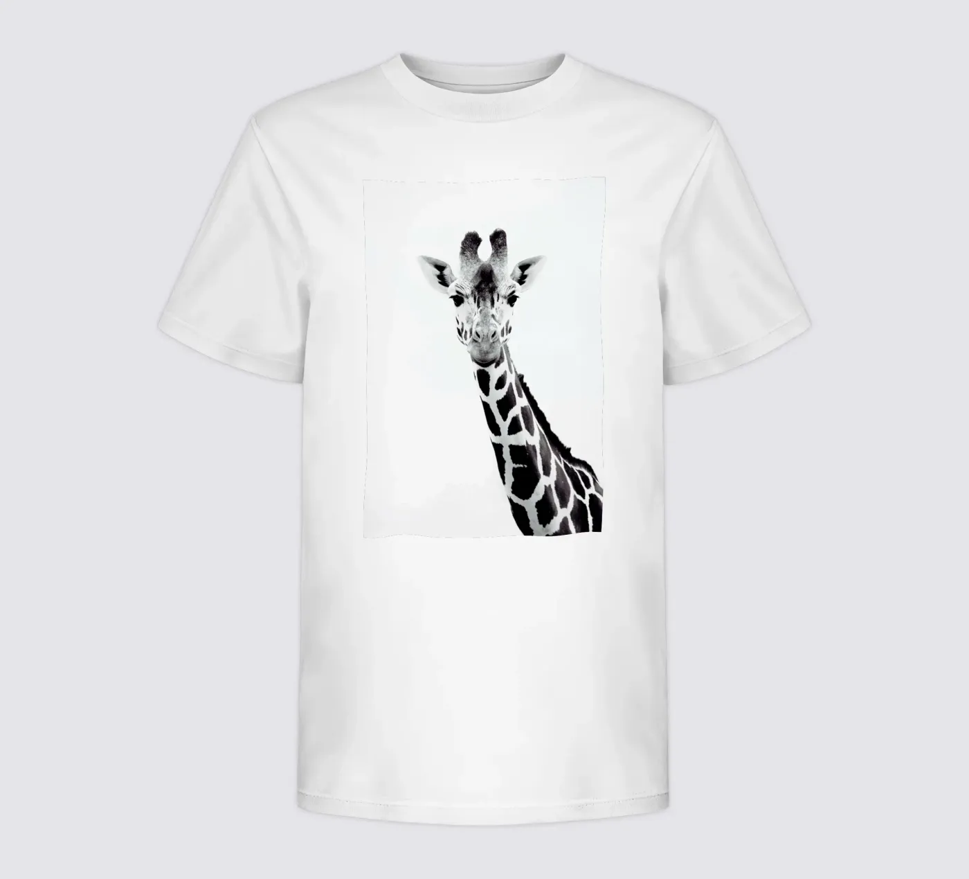 Giraffe t-shirt bambini da Monika Strigel
