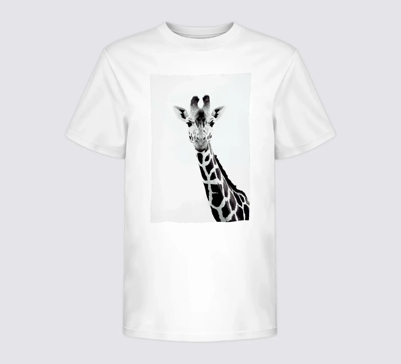 Giraffe t-shirt bambini da Monika Strigel