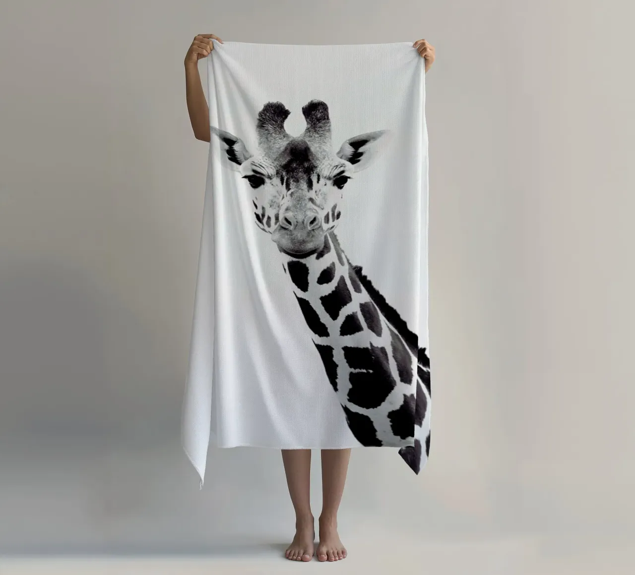 Giraffe telo mare da Monika Strigel