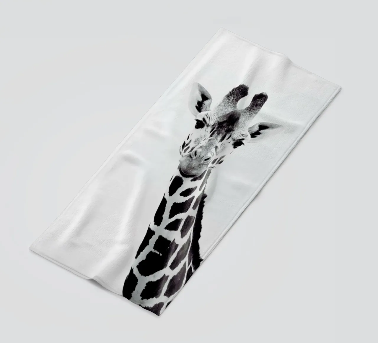 Giraffe telo mare da Monika Strigel