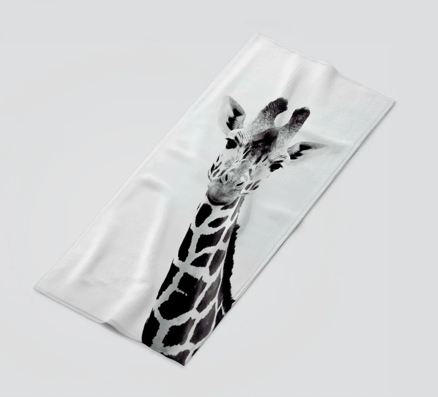 Giraffe telo mare da Monika Strigel