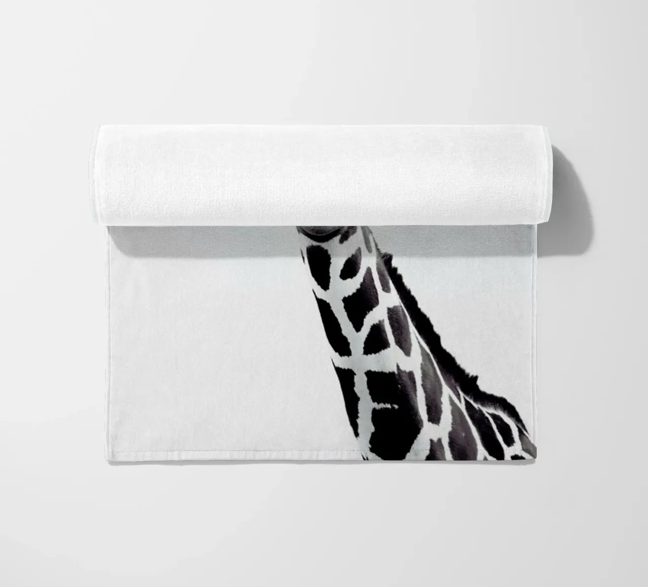 Giraffe telo mare da Monika Strigel