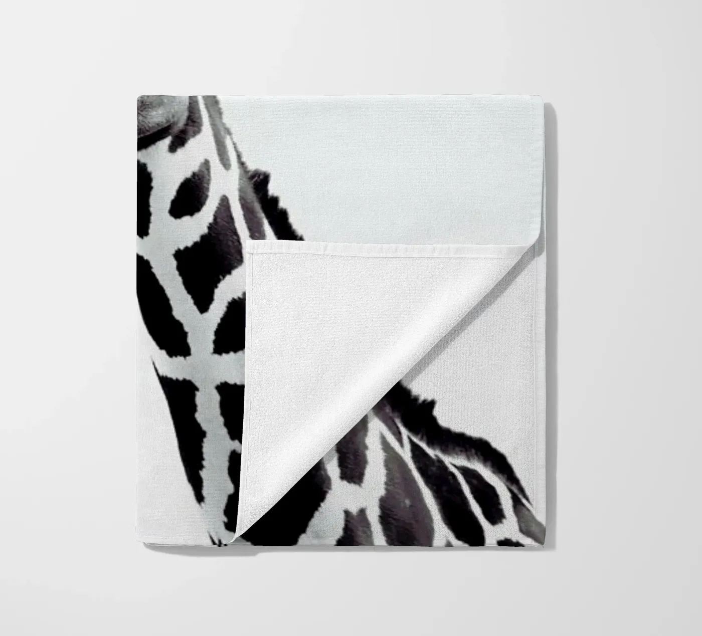 Giraffe telo mare da Monika Strigel