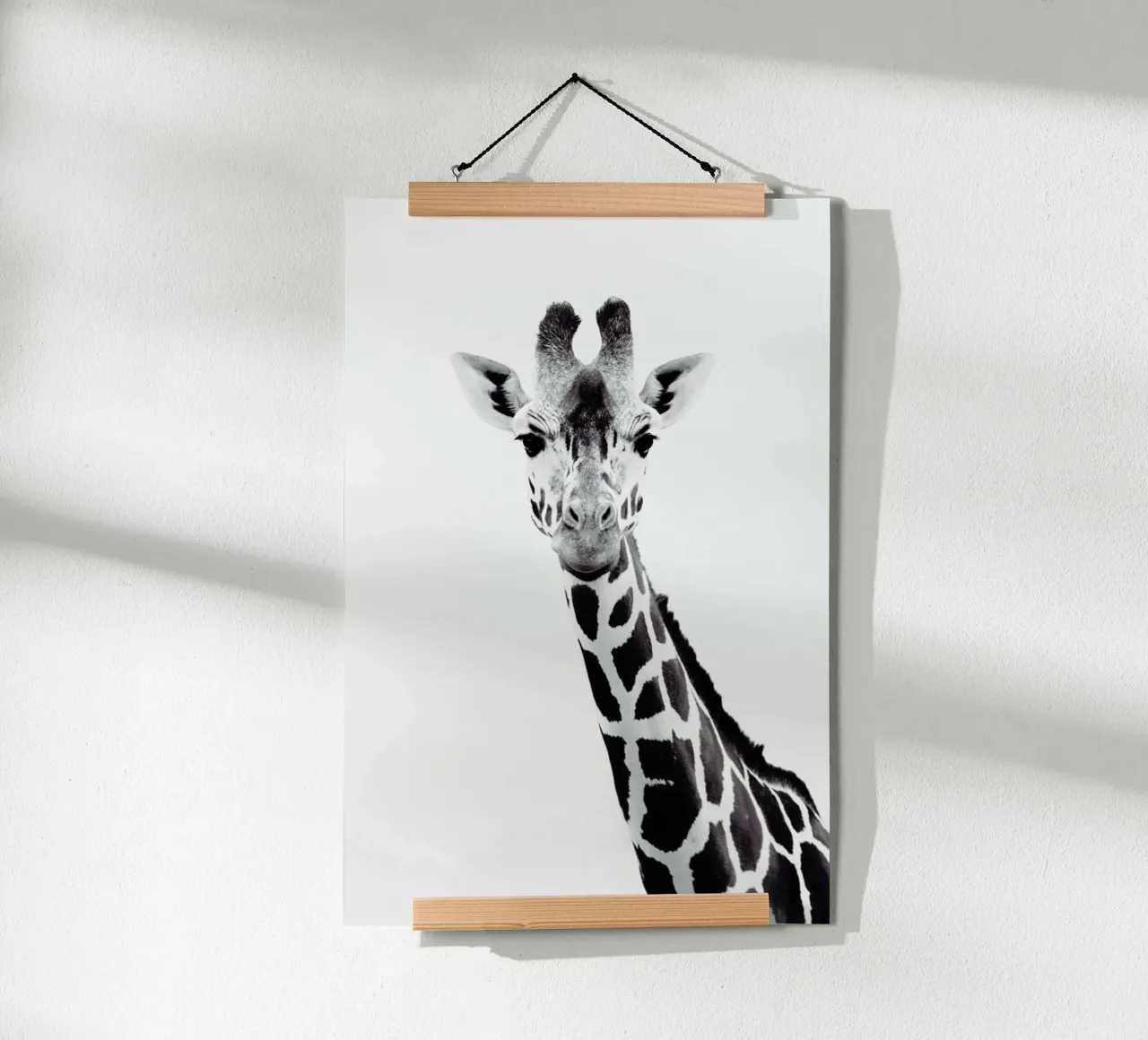 Giraffe poster con telaio in alluminio da Monika Strigel