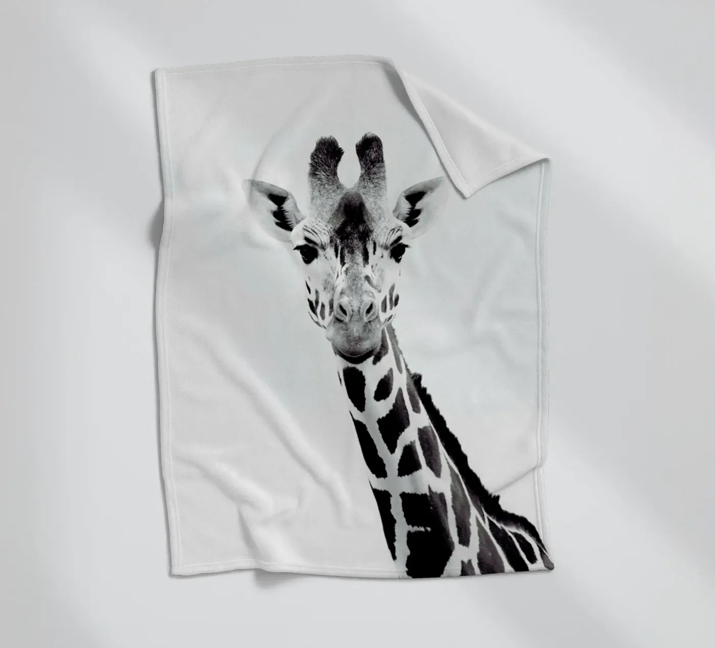 Giraffe Fleecedecke von Monika Strigel
