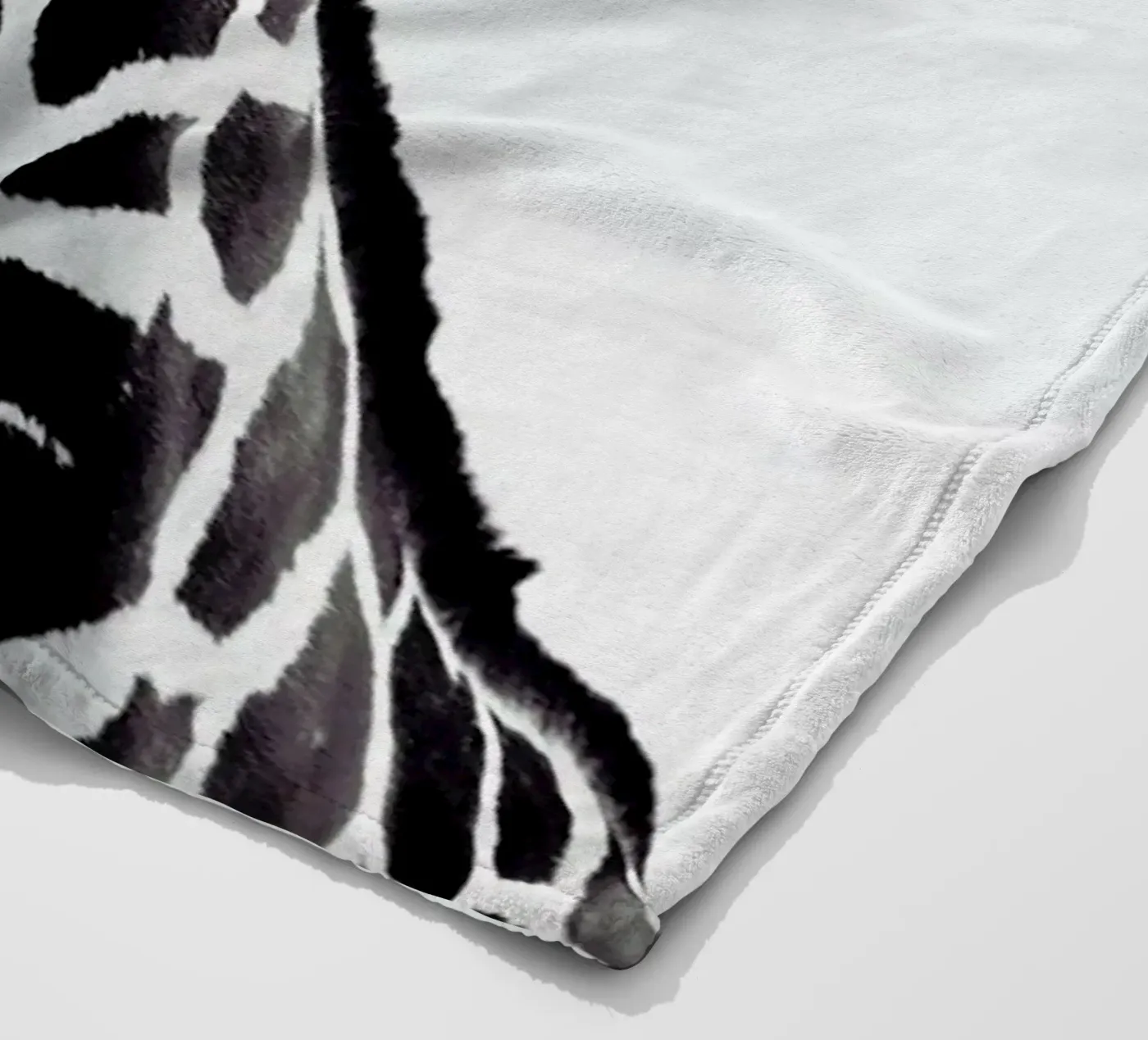 Giraffe Fleecedecke von Monika Strigel