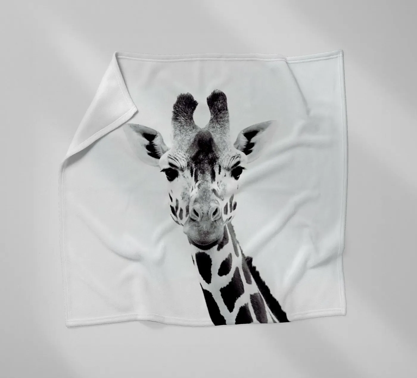 Giraffe Fleecedecke von Monika Strigel