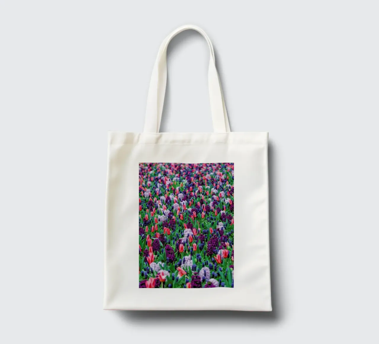 Tulip Field Purple borsa in juta da Curious Collections by Marielle Leenders