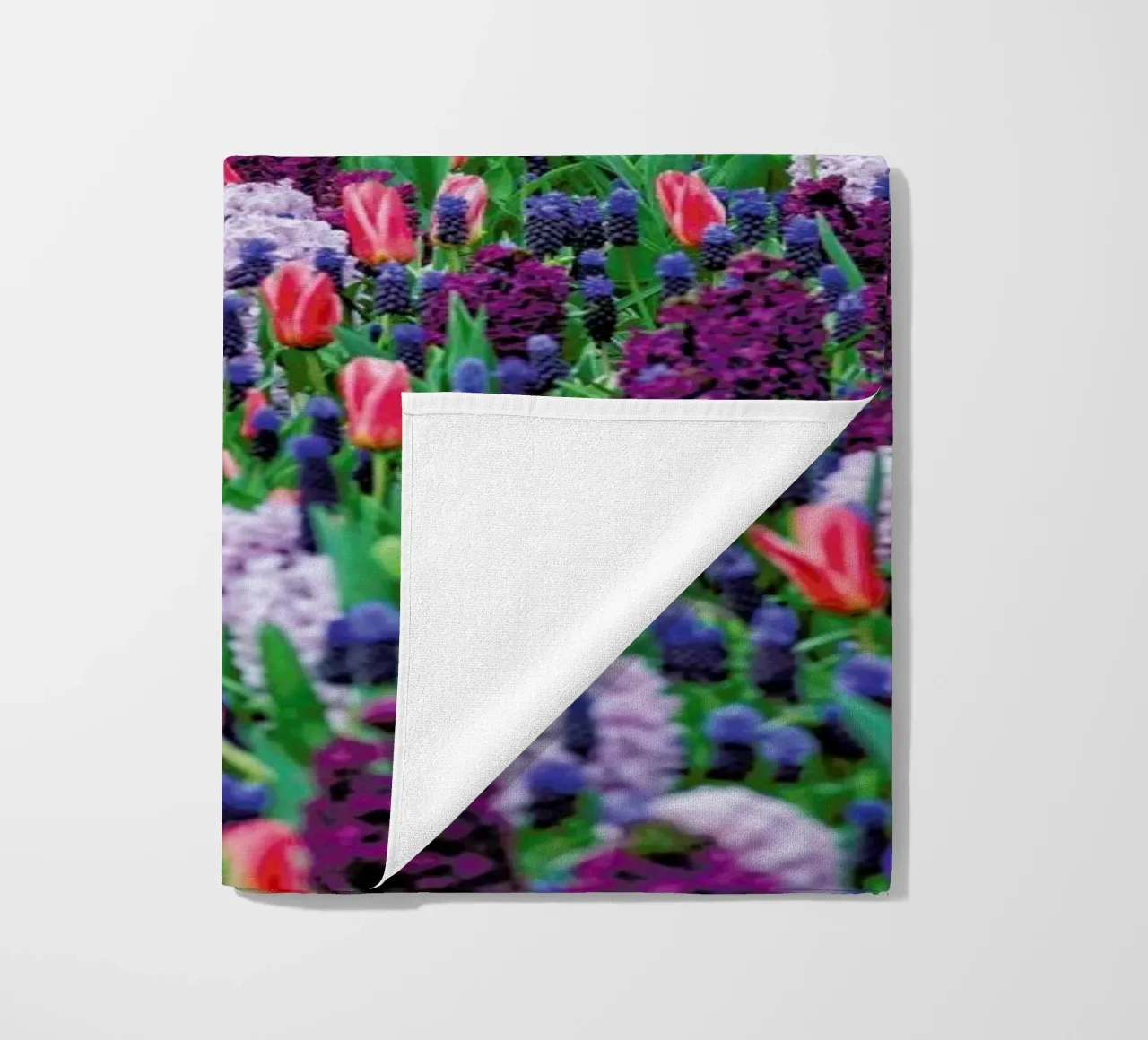 Tulip Field Purple telo mare da Curious Collections by Marielle Leenders