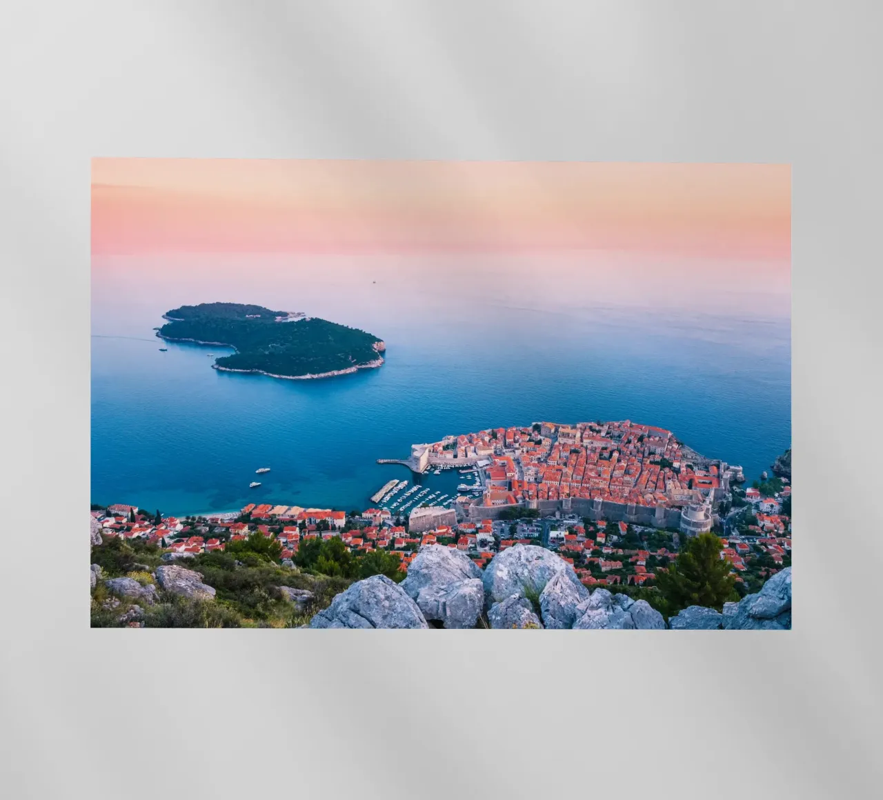 DUBROVNIK 15 pellicola backlit da Tom Uhlenberg