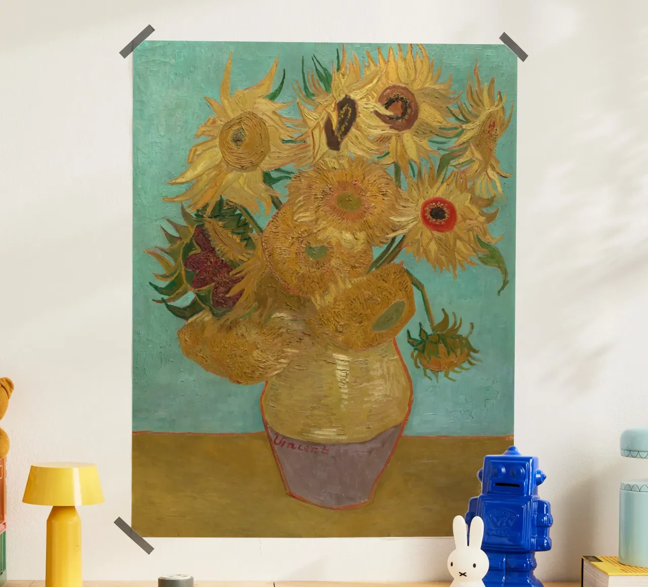 Vincent Van Gogh - Vaso con dodici girasoli poster con telaio in plastica da Timeless Artworks