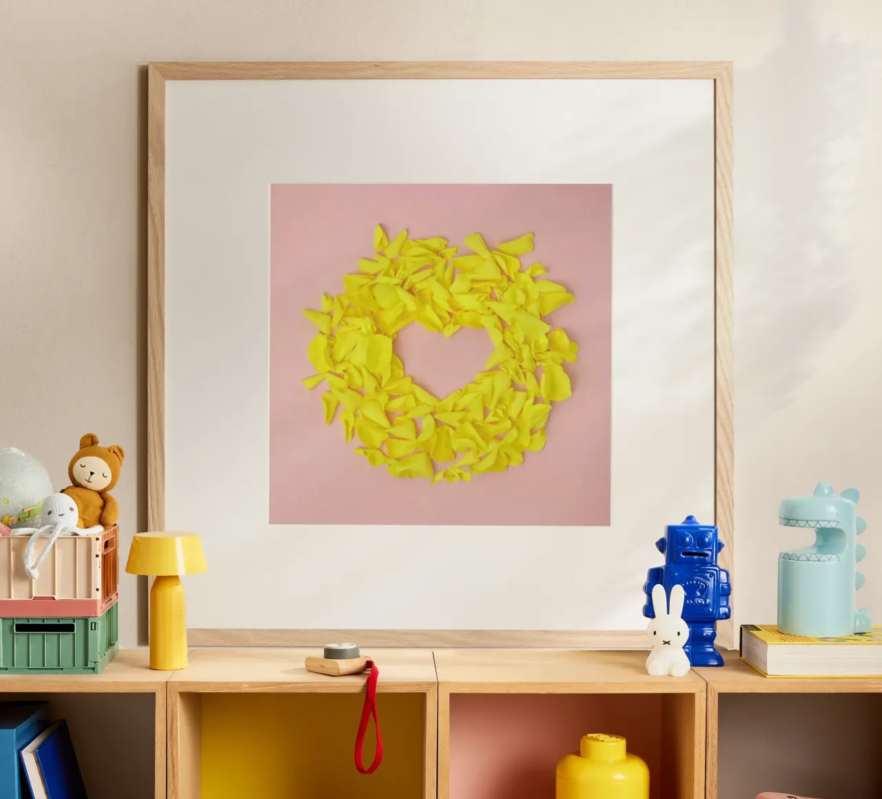 Love Wins poster con telaio in alluminio da Juj Winn