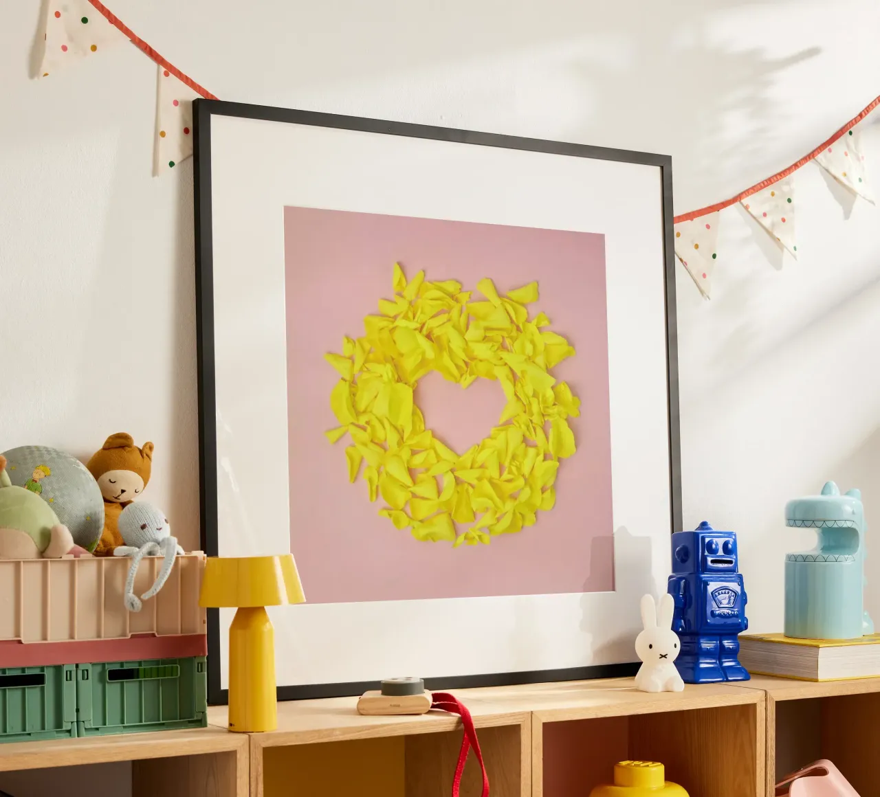 Love Wins poster con telaio in alluminio da Juj Winn