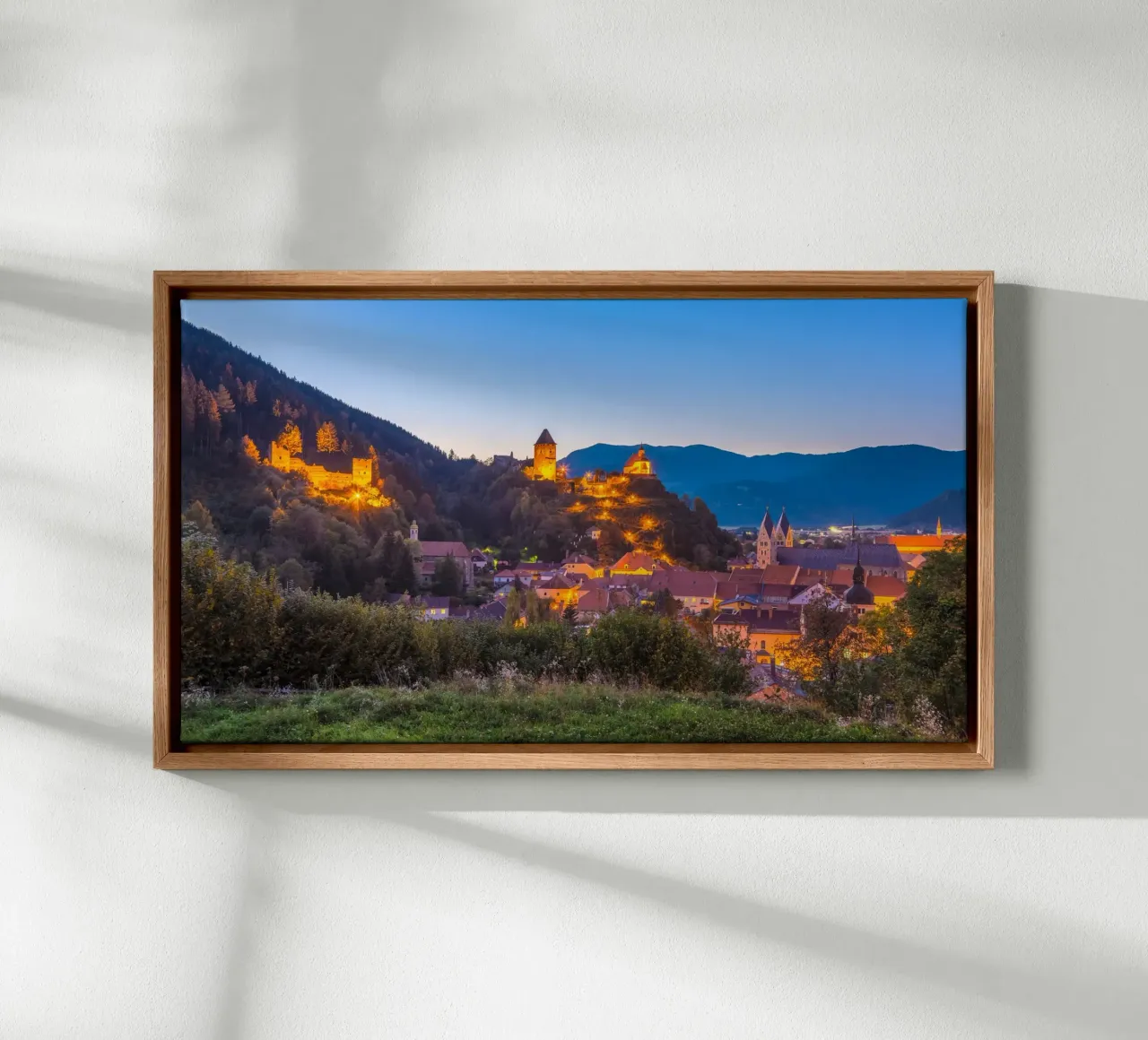 FRIESACH 02 tela con Cornice a cassetta da Tom Uhlenberg