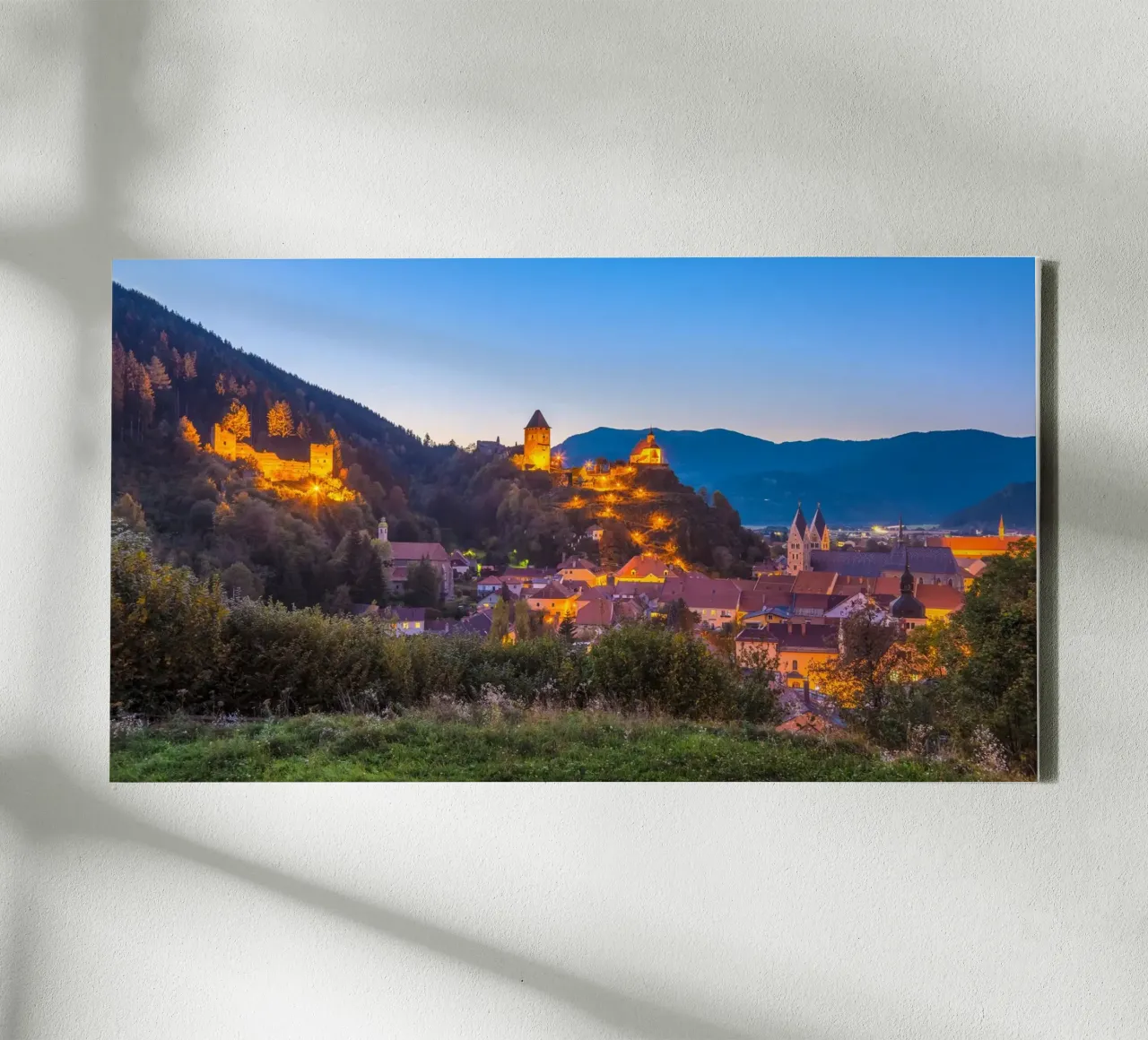 FRIESACH 02 tela con Cornice a cassetta da Tom Uhlenberg