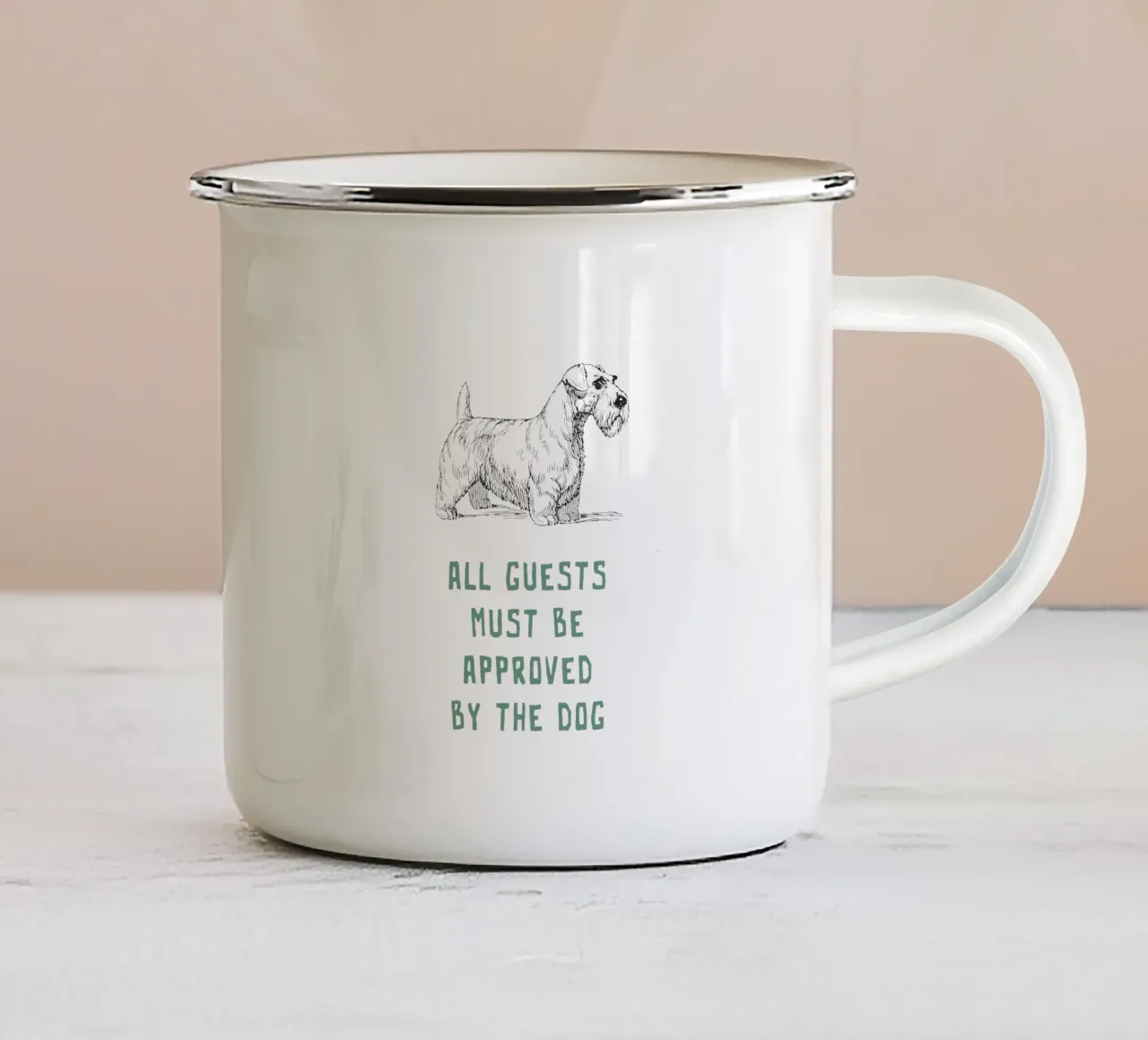 Tutti gli ospiti devono essere approvati dal cane tazza in smalto da Vintagrafica