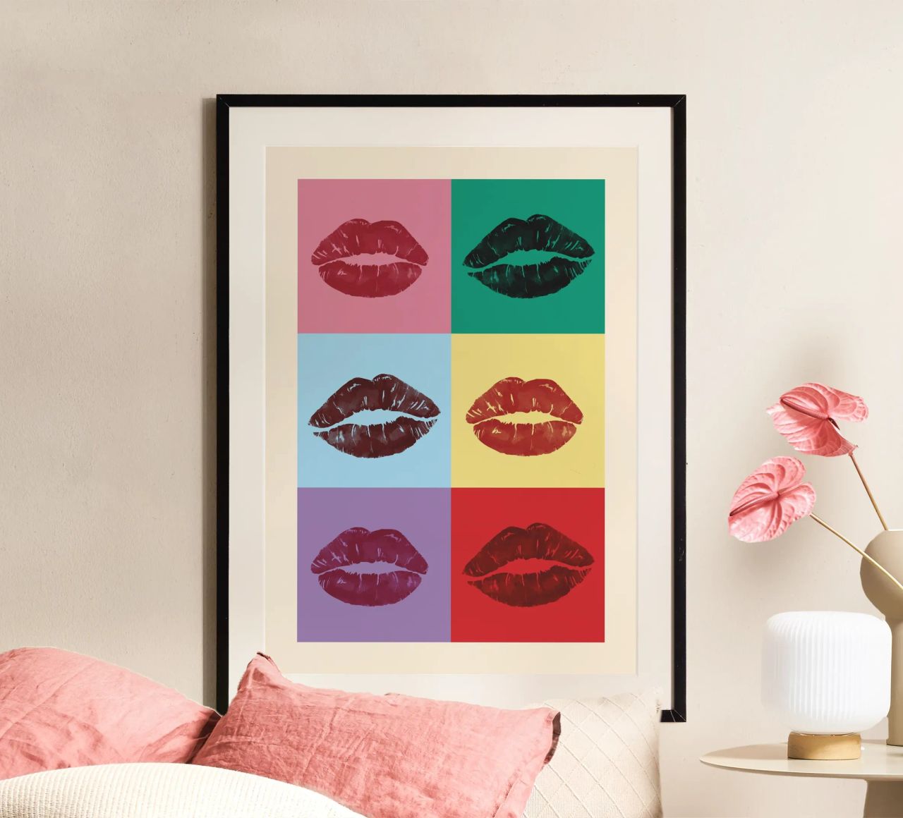 Kiss Me Pop Art Poster Poster von Studio Mooodz