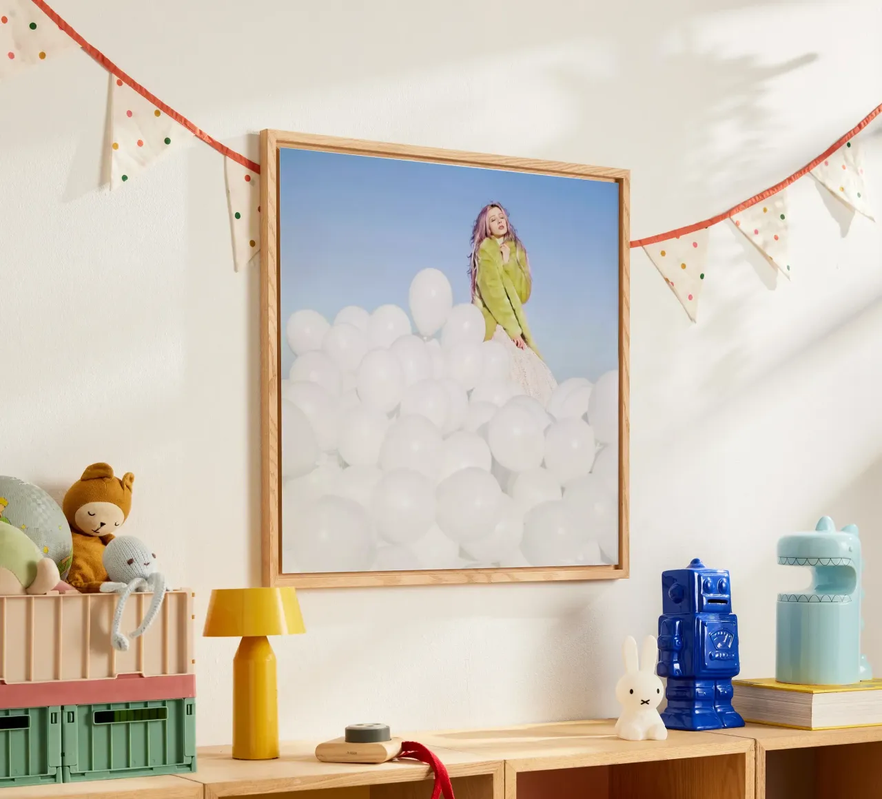 300 Balloons plexiglass da Jovana Rikalo