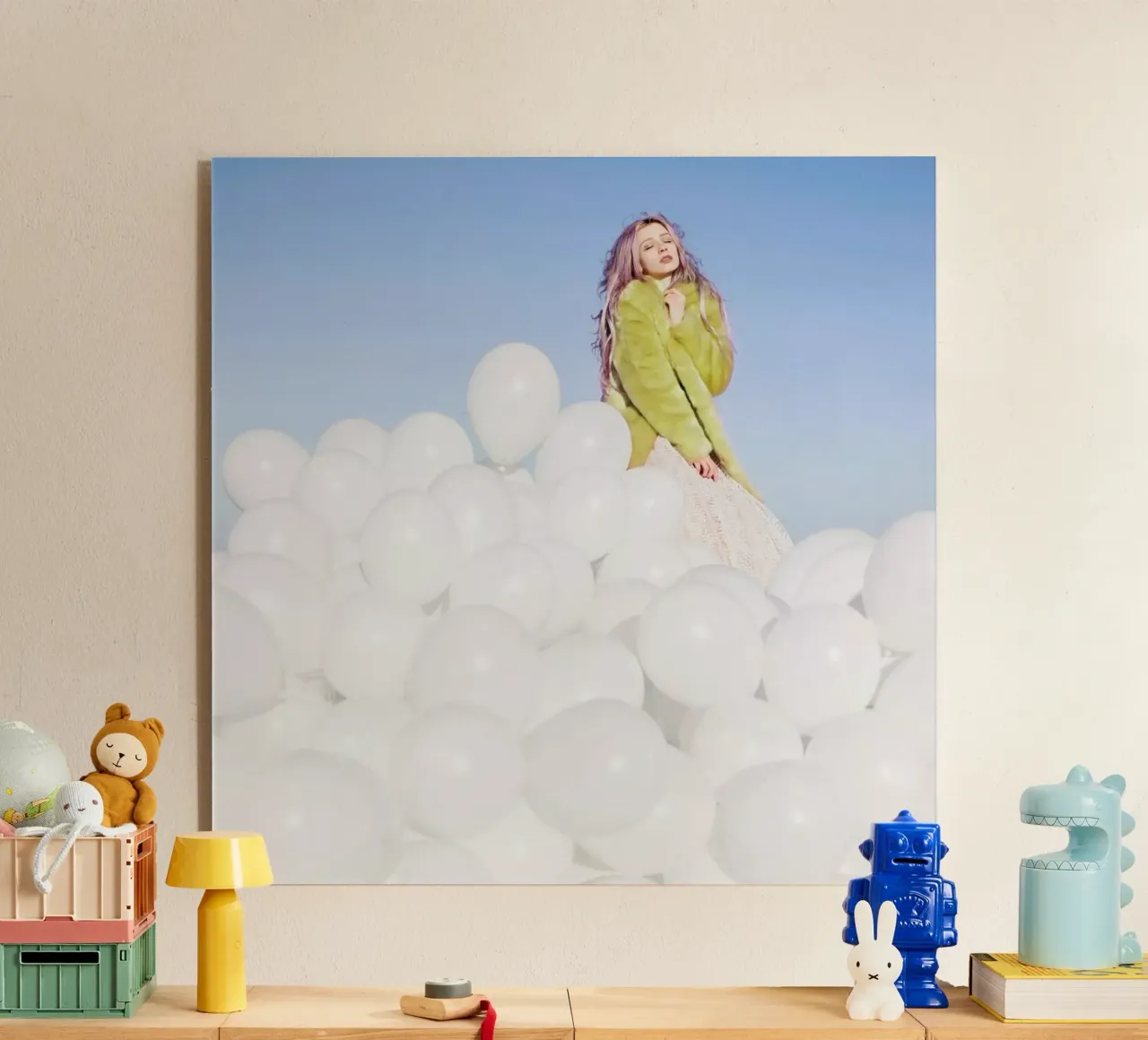 300 Balloons plexiglass da Jovana Rikalo