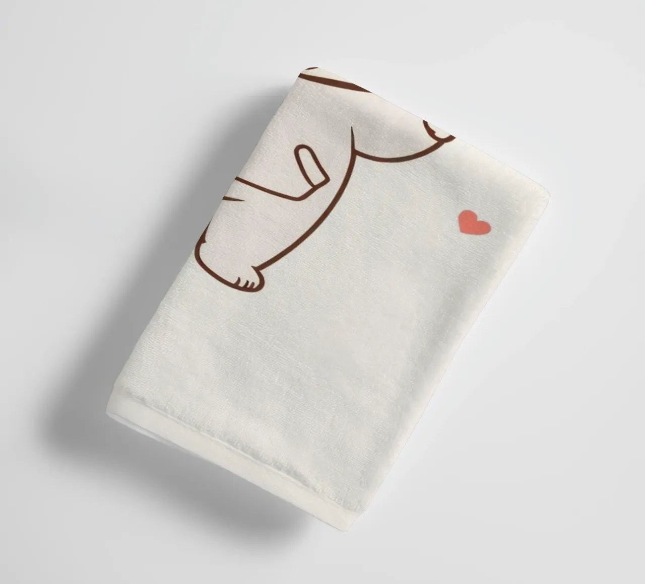 Simpatico orso che tiene in mano palloncini a forma di cuore asciugamano da bagno da DesignDoodle
