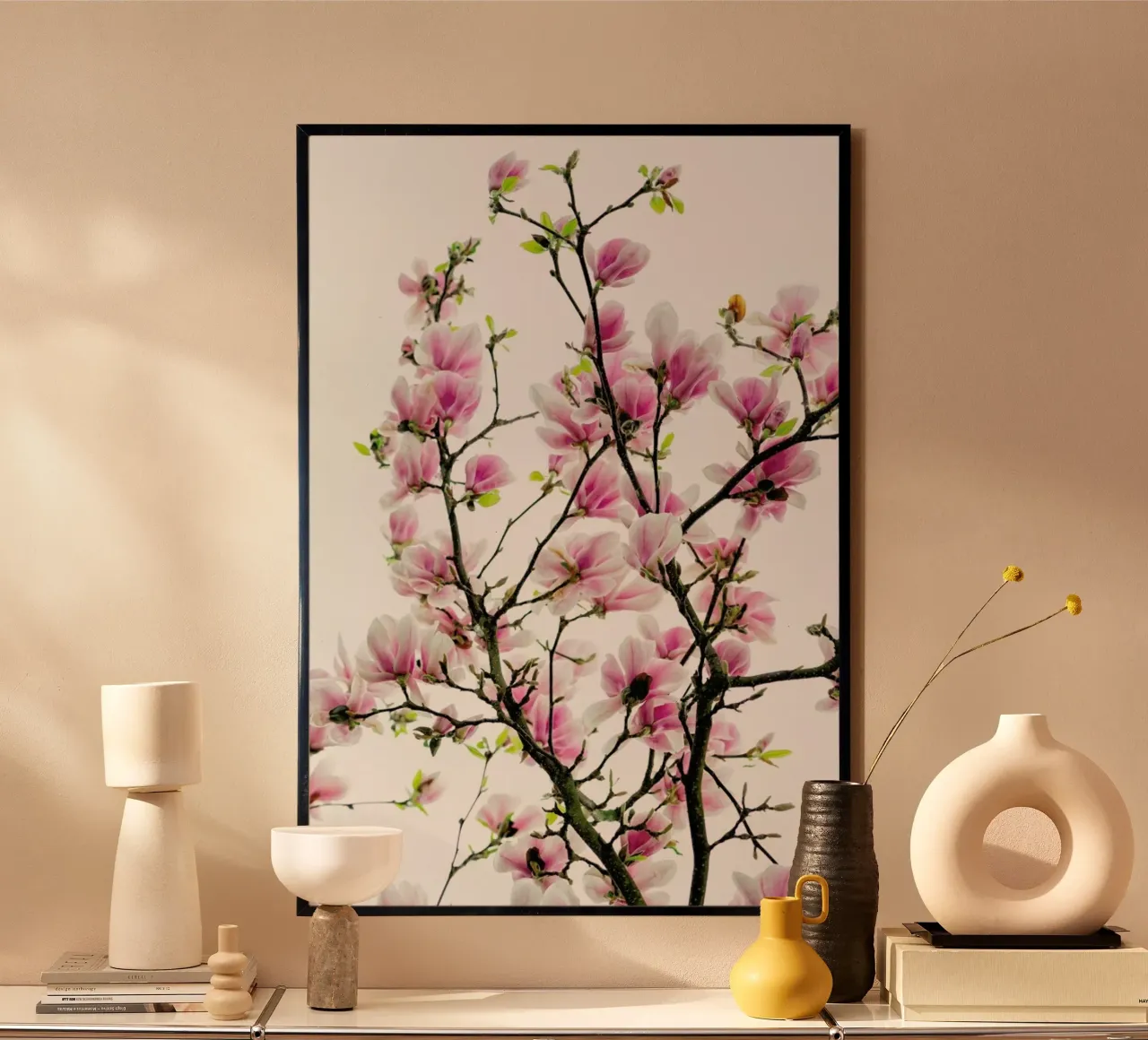 Magnolia Pink 2 poster con telaio in legno da Curious Collections by Marielle Leenders