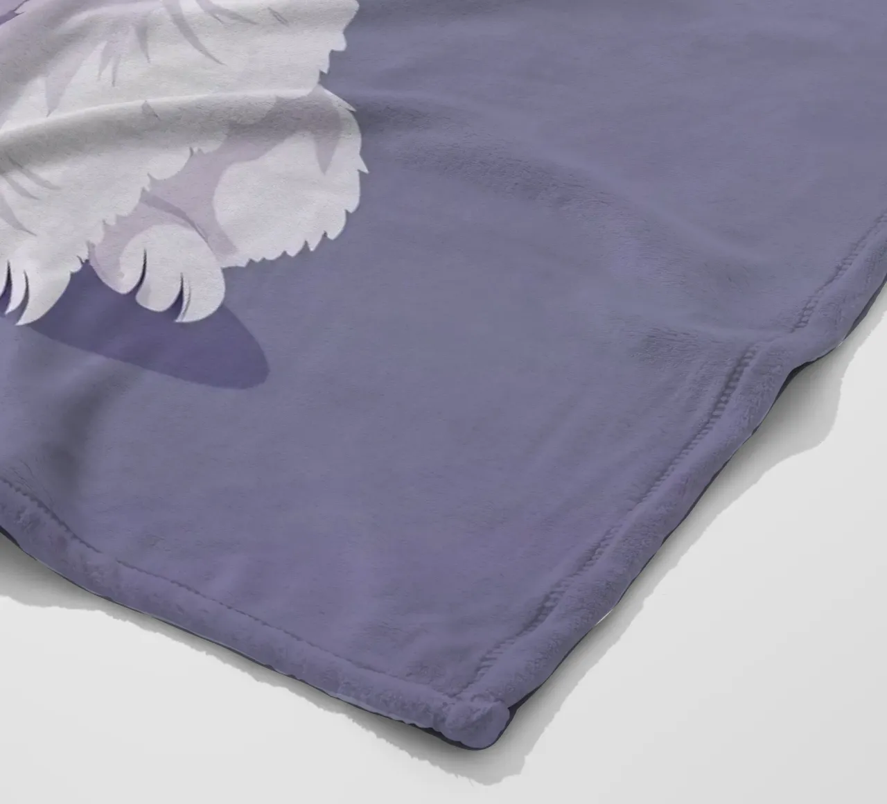 Cute fluffy cane bianco seduto con calma su uno sfondo semplice coperta in pile da DesignDoodle