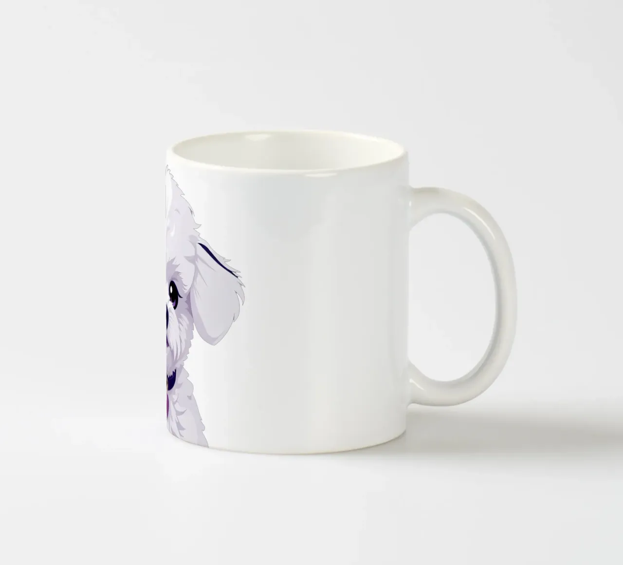 Cute fluffy cane bianco seduto con calma su uno sfondo semplice tazza in ceramica da DesignDoodle