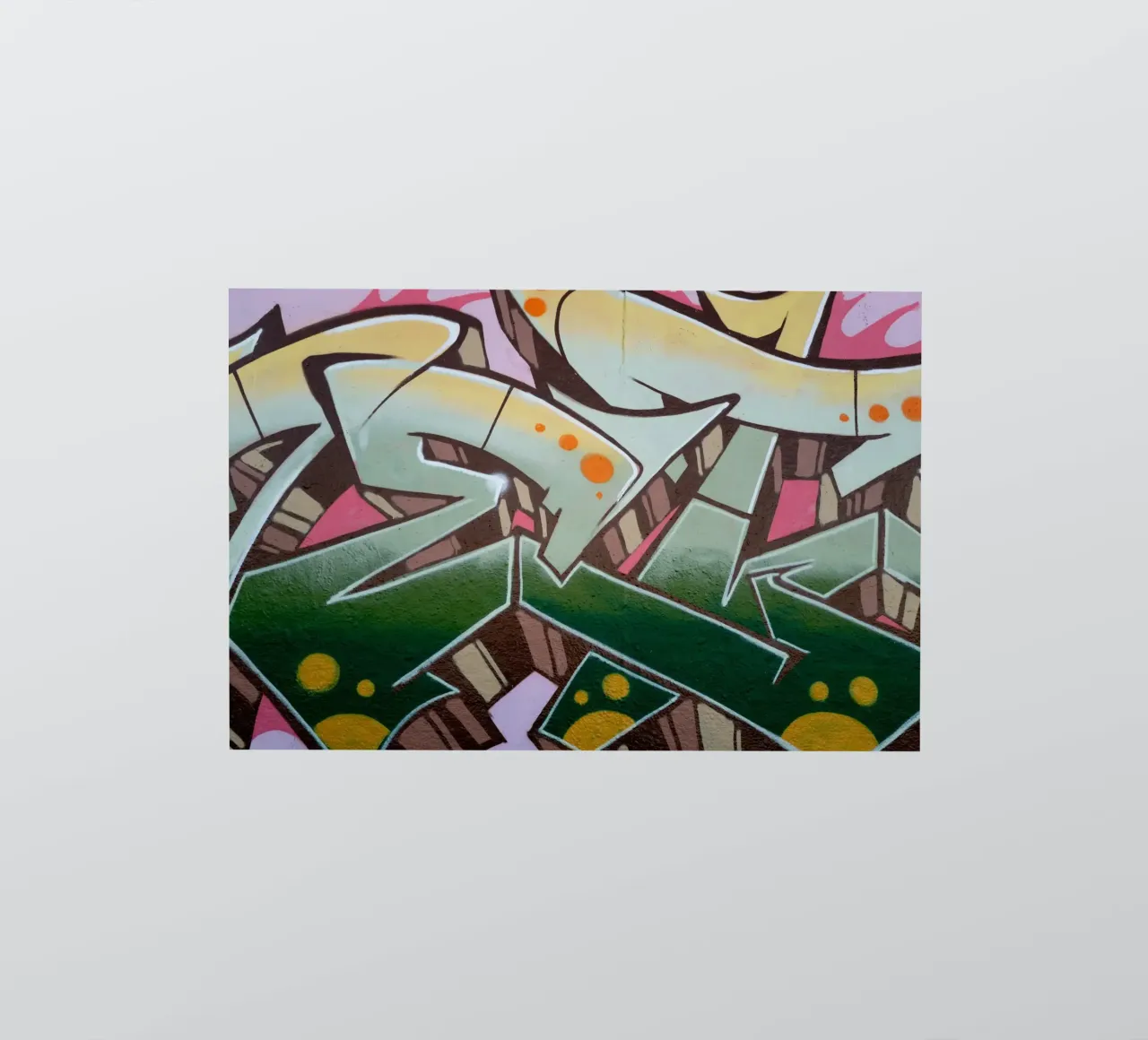 Graffiti E sticker van Flo Klein