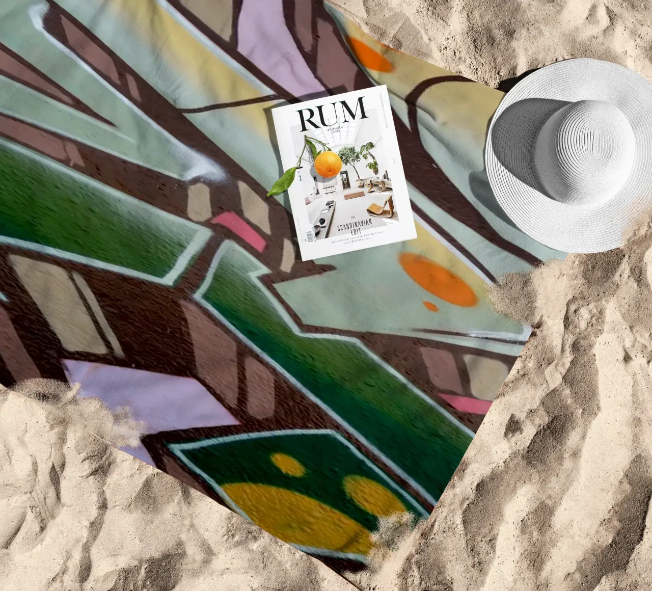 Graffiti E telo mare da Flo Klein