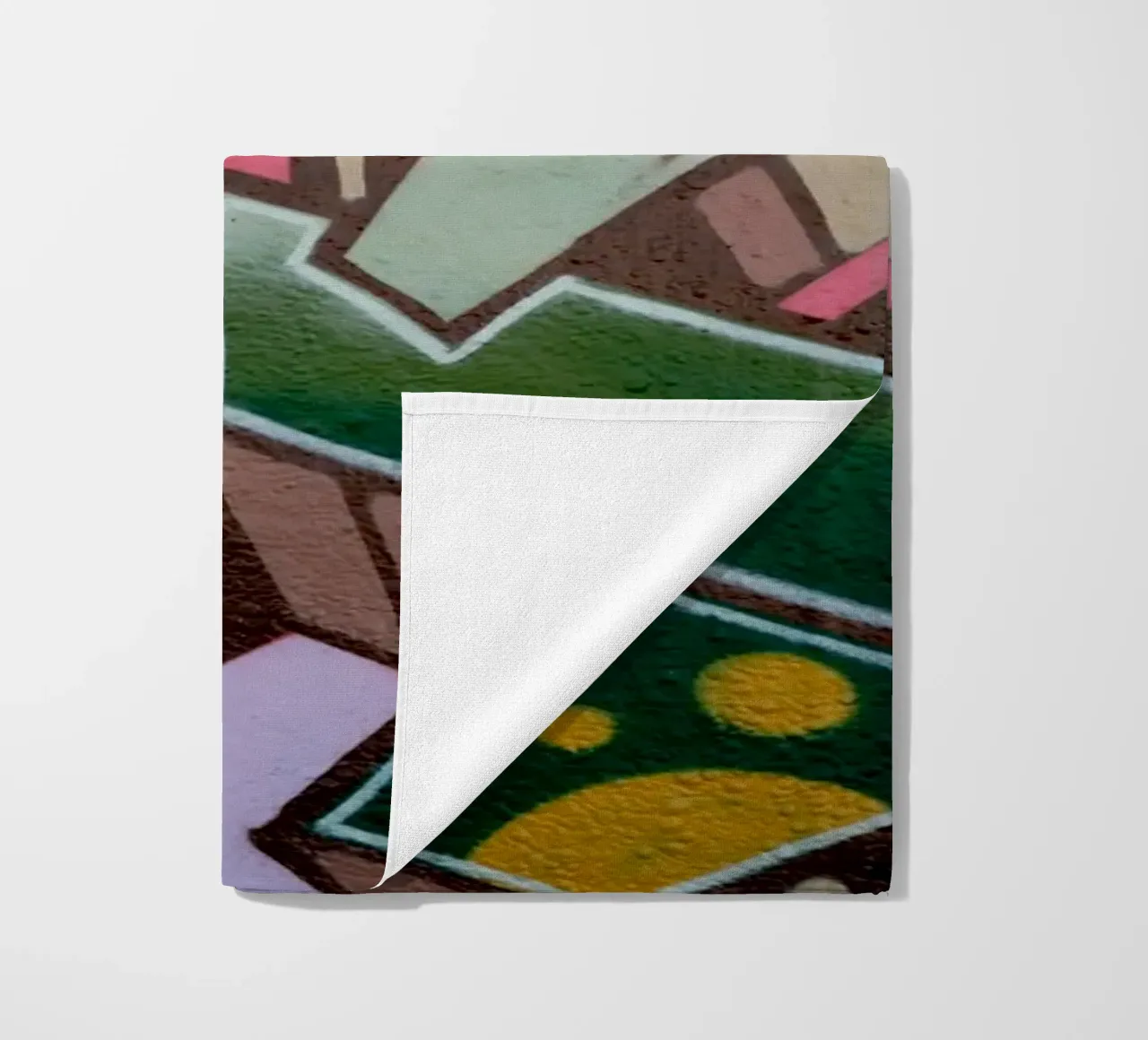 Graffiti E telo mare da Flo Klein