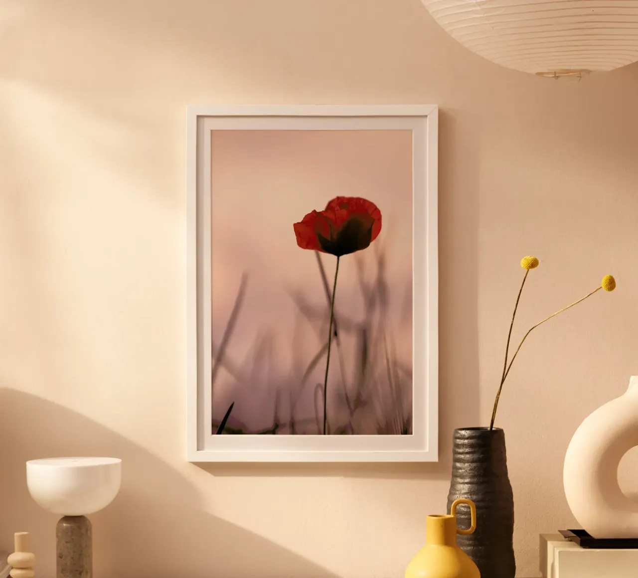 Rose Papermoon Poppy Flower poster con telaio in alluminio da Monika Strigel