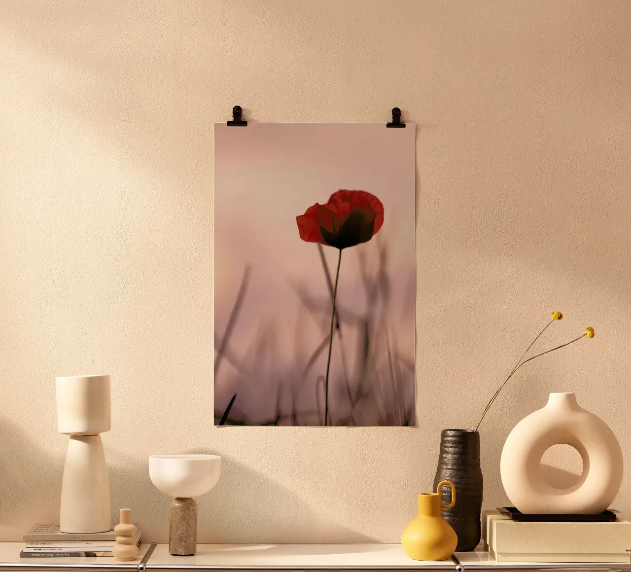 Rose Papermoon Poppy Flower poster con telaio in alluminio da Monika Strigel
