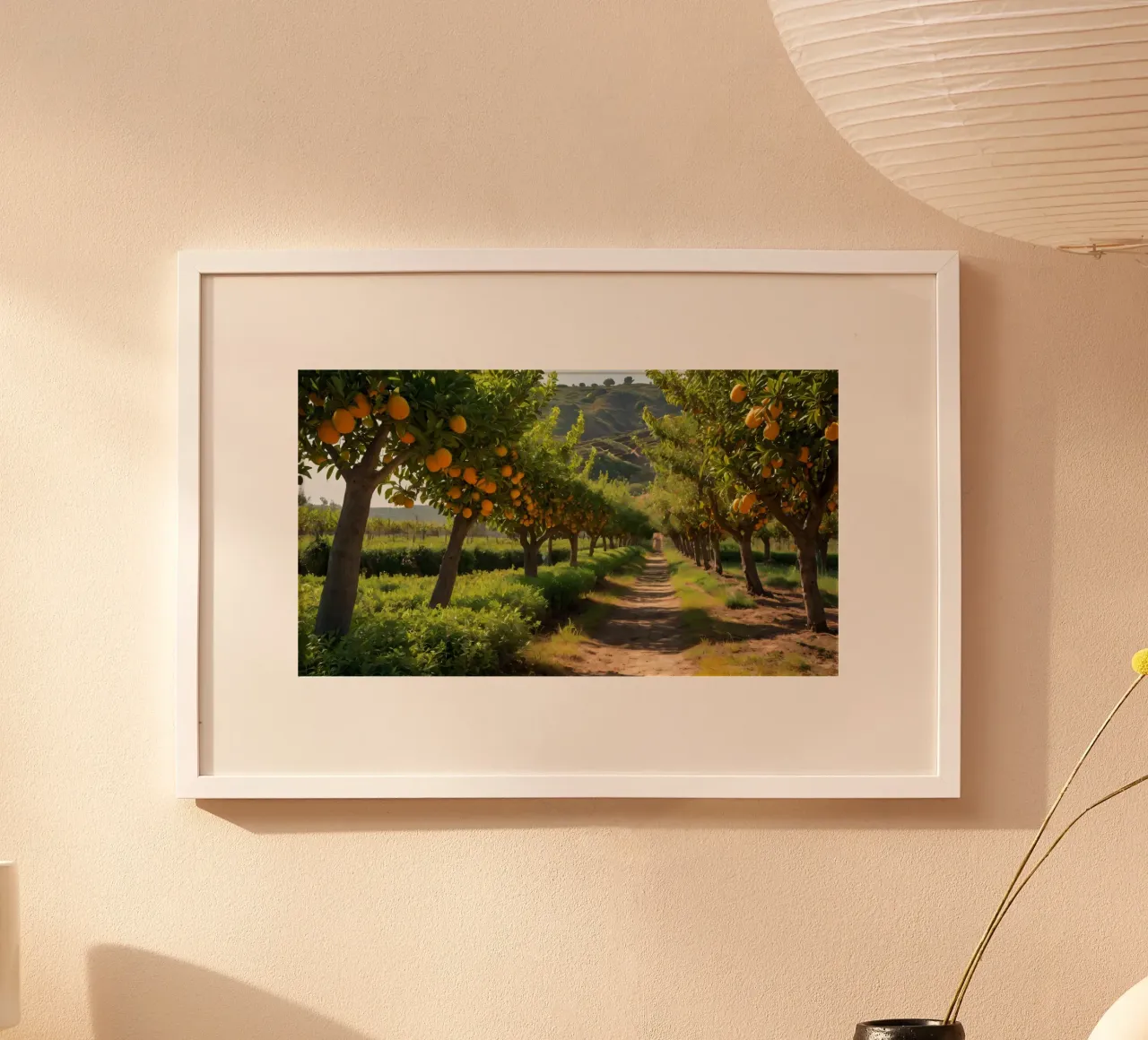 aranceto con alberi rigogliosi e un sentiero illuminato dal sole carta hahnemühle da DesignDoodle