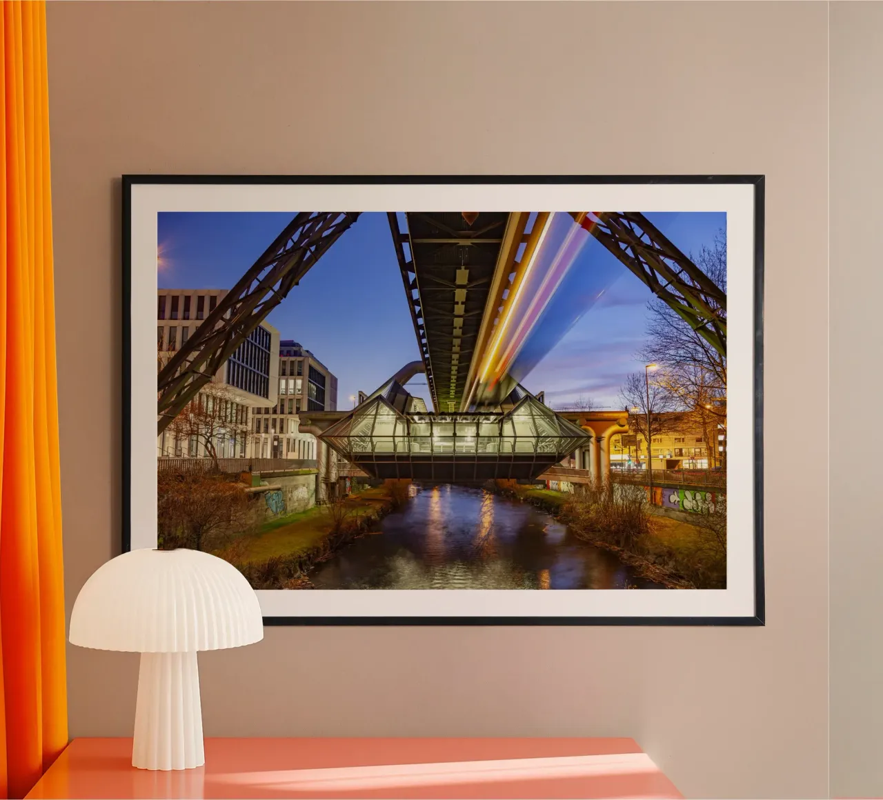 Wuppertaler Schwebebahn poster con telaio in plastica da Reisefotografie - Bilder aus aller Welt