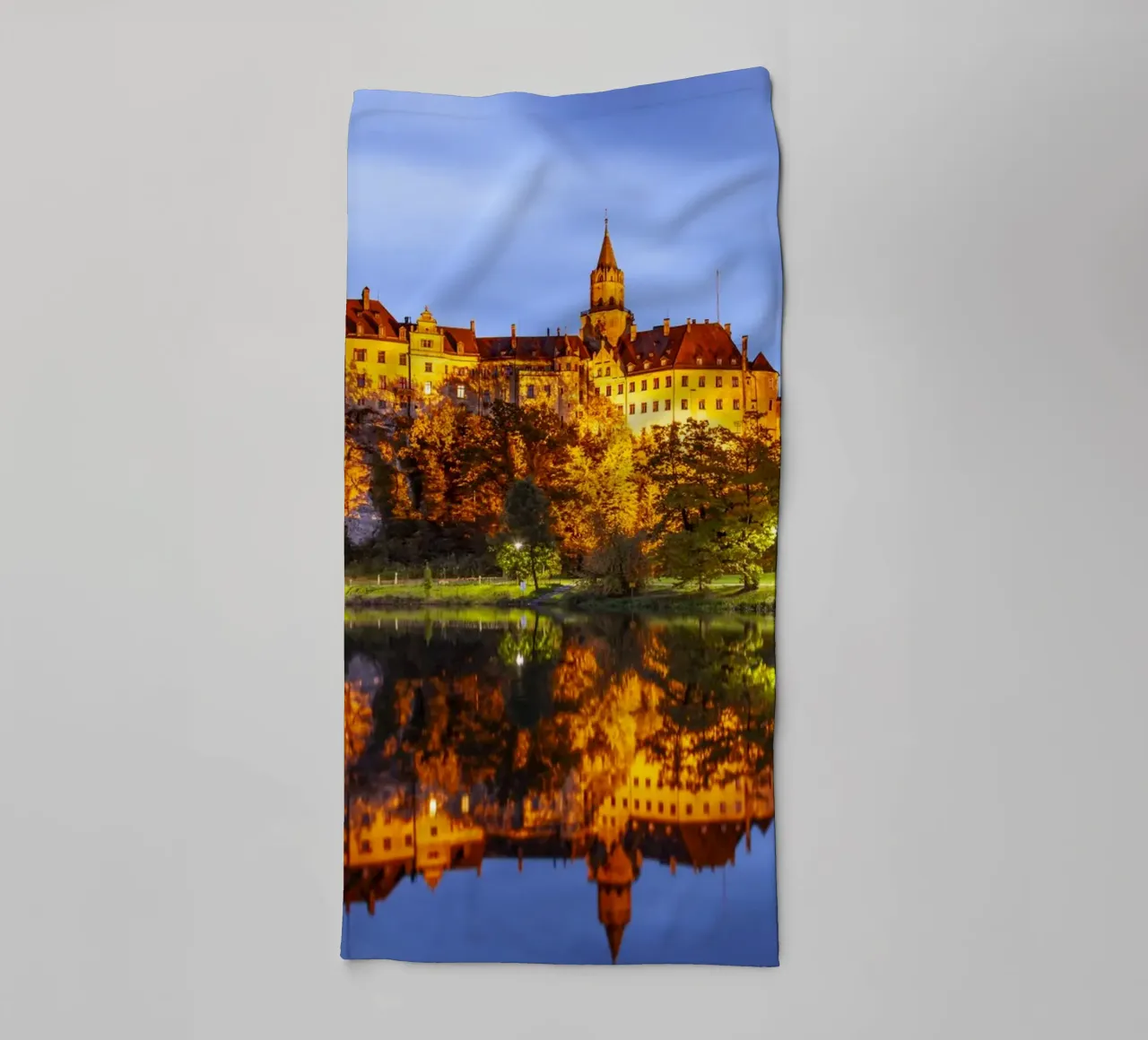 Schloss Sigmaringen asciugamano da bagno da Reisefotografie - Bilder aus aller Welt