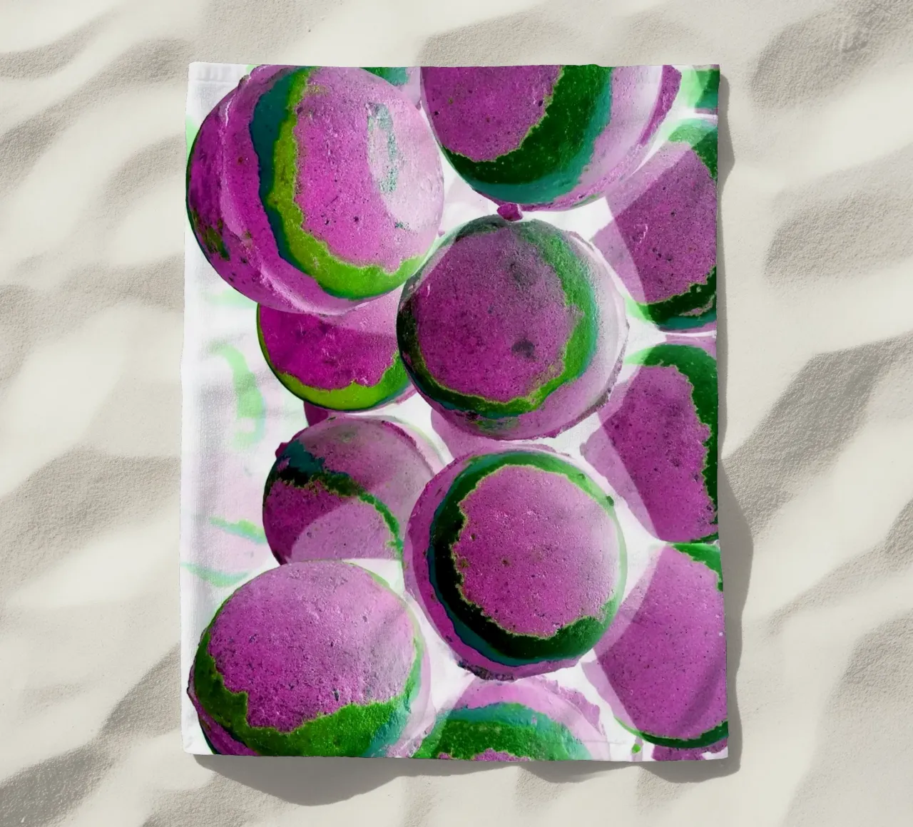 Palline viola telo mare da Massimo Frascogna