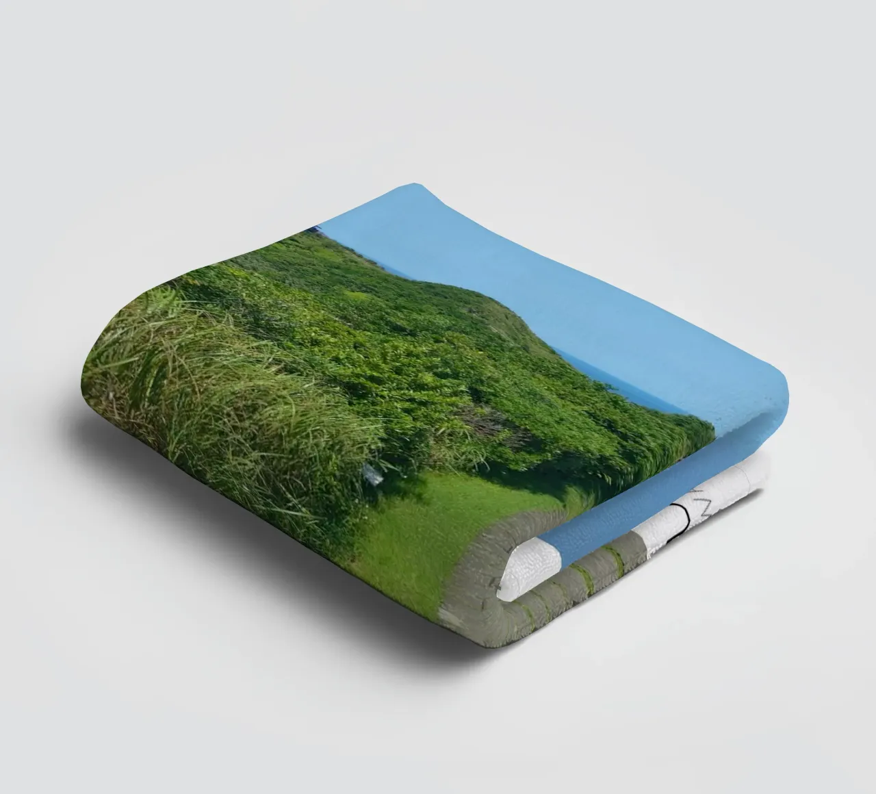 Bitoujiiao "The Nose of Taiwan", Keelung towel by Wonderland Photography
