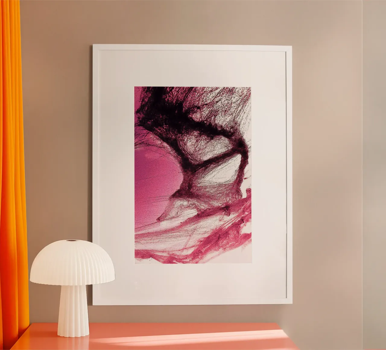 Rosa e nero poster con telaio in plastica da Massimo Frascogna