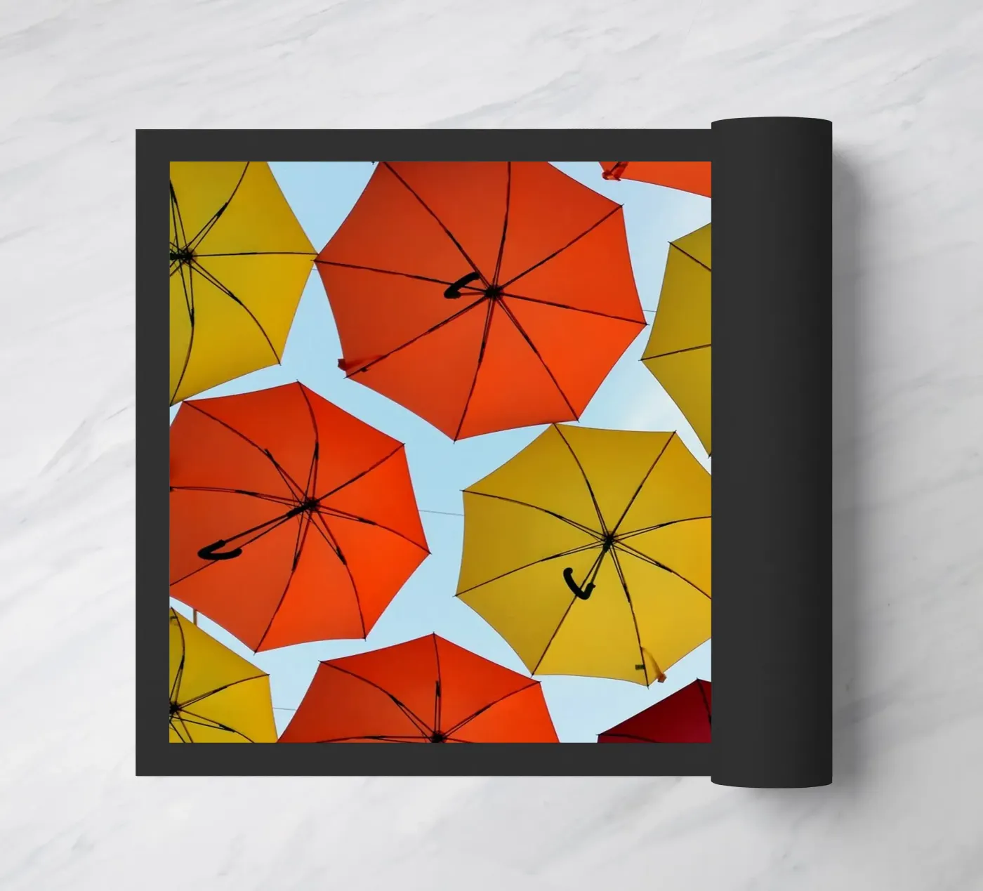 Ombrelli aperti zerbino da Massimo Frascogna