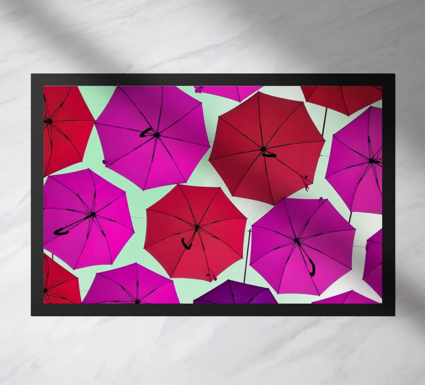 Ombrelli aperti zerbino da Massimo Frascogna